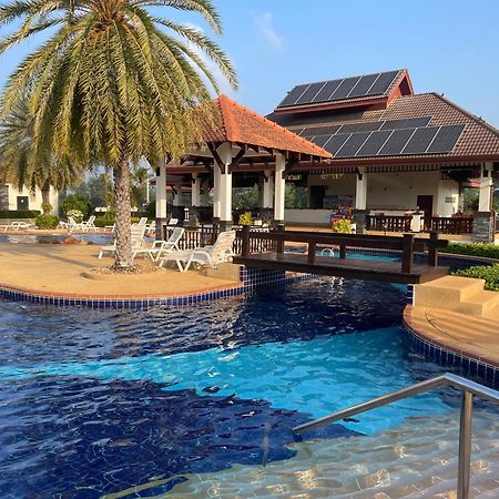 Seabreeze Villa Rayong Esterno foto